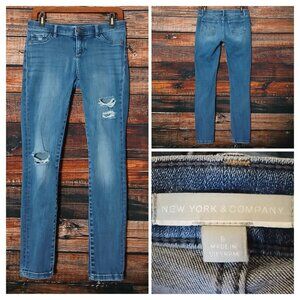 New York & Company Jeans 6 Low Rise Jegging Ripped Distressed Blue Denim Stretch